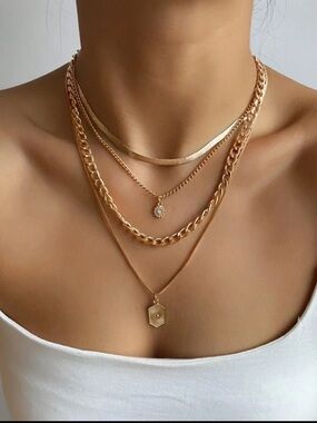 Layered necklace
